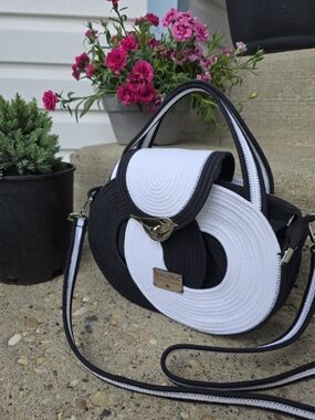 🖤🤍Black & White Round Crossbody Bag - Handmade By Me In Canada